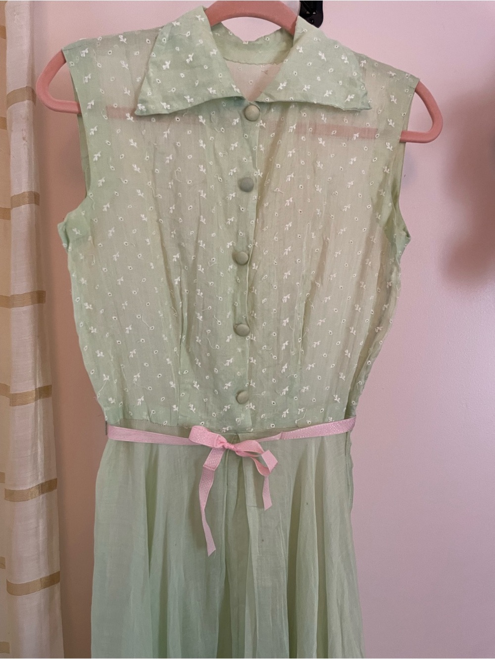 Summer Sleeveless Light Green Maxi Dress with Button-Front Bodice